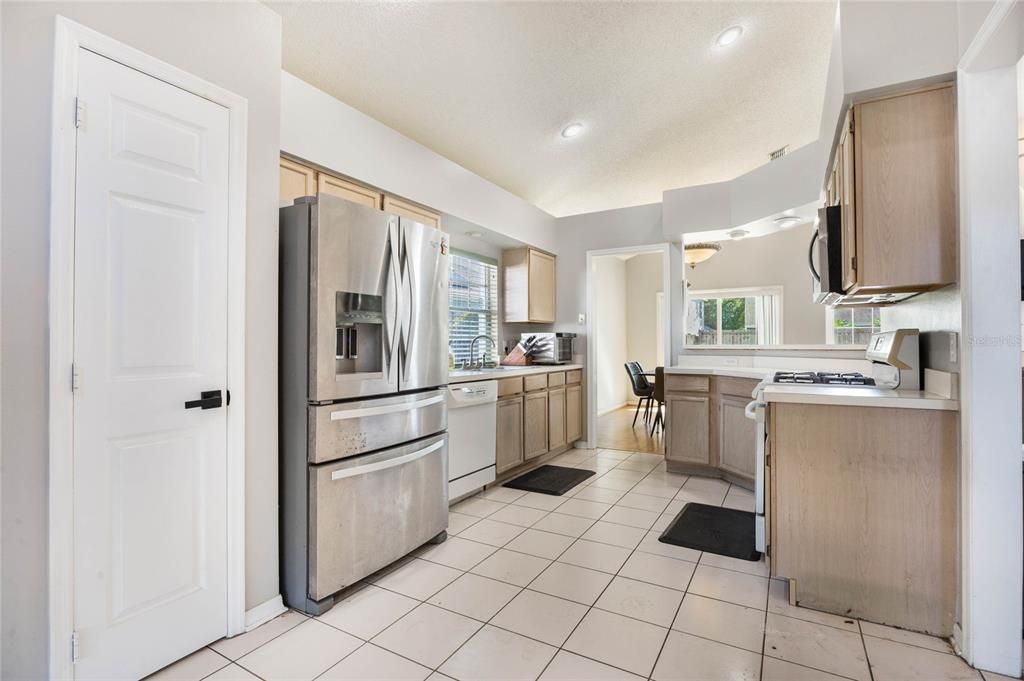 For Sale: $449,000 (4 beds, 2 baths, 1821 Square Feet)