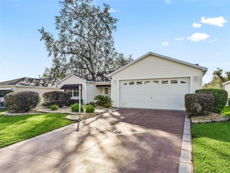 For Sale: $410,000 (3 beds, 2 baths, 1527 Square Feet)