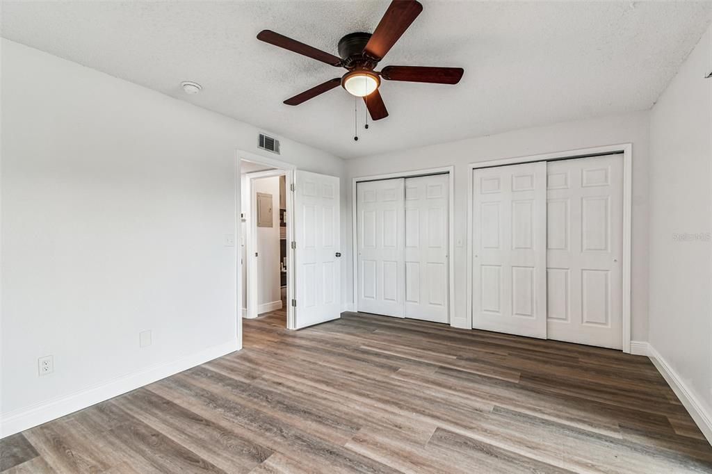 合同活跃: $1,325 (1 贝兹, 1 浴室, 760 平方英尺)