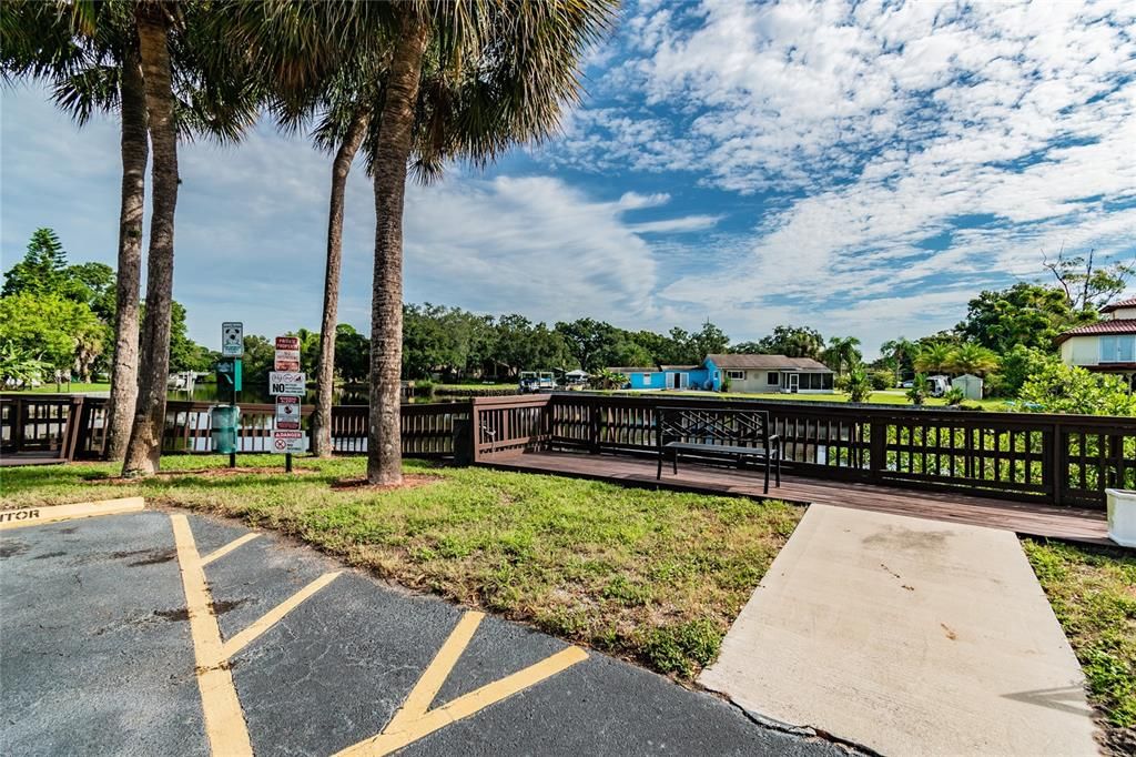 合同活跃: $1,325 (1 贝兹, 1 浴室, 760 平方英尺)