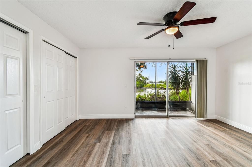 合同活跃: $1,325 (1 贝兹, 1 浴室, 760 平方英尺)