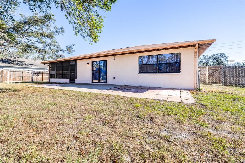 For Sale: $259,000 (3 beds, 2 baths, 1384 Square Feet)