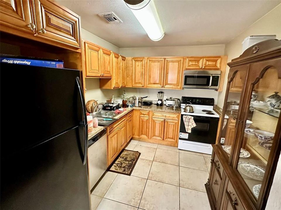 For Sale: $135,000 (2 beds, 2 baths, 1165 Square Feet)