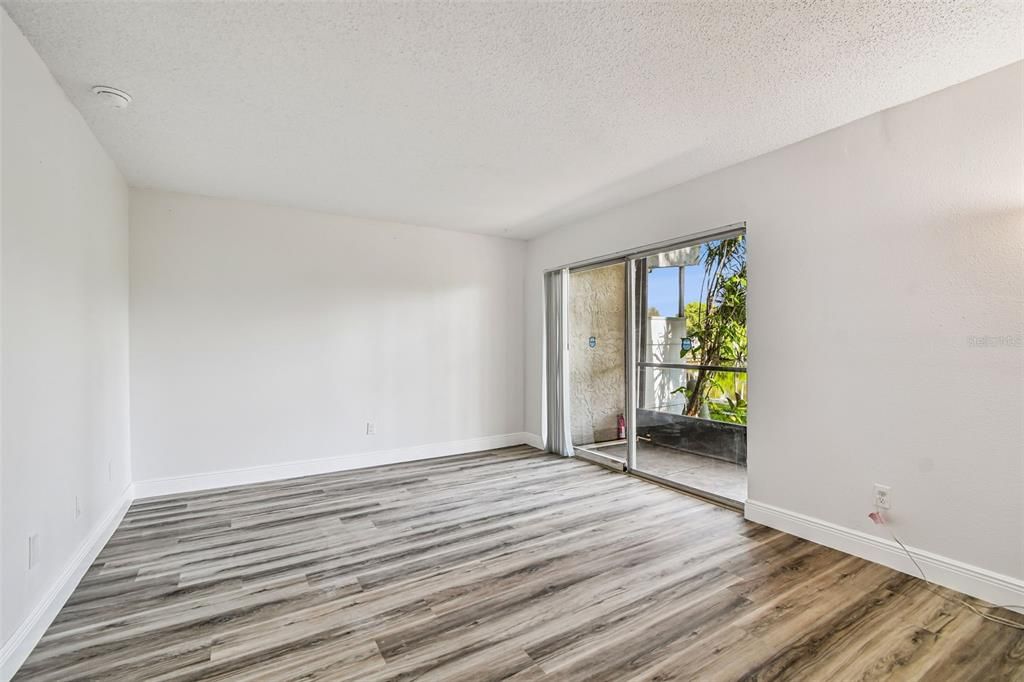 В аренду: $1,275 (1 спален, 1 ванн, 760 Квадратных фут)