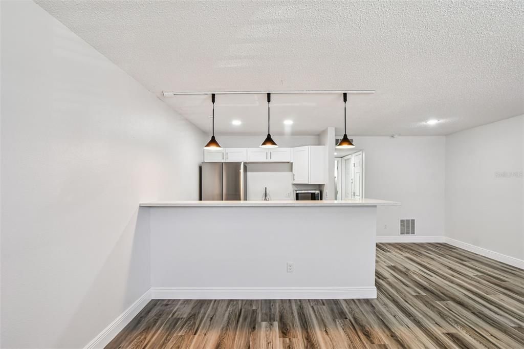 В аренду: $1,275 (1 спален, 1 ванн, 760 Квадратных фут)