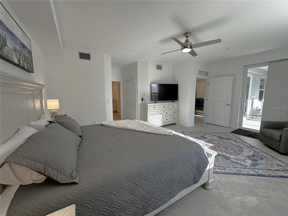 For Rent: $4,200 (3 beds, 2 baths, 1741 Square Feet)