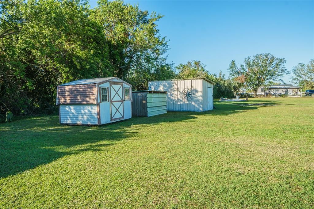 For Sale: $425,000 (3 beds, 2 baths, 960 Square Feet)