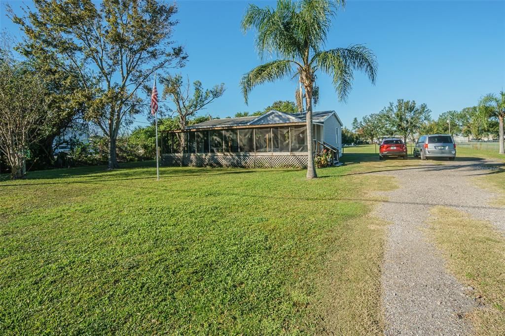 For Sale: $425,000 (3 beds, 2 baths, 960 Square Feet)