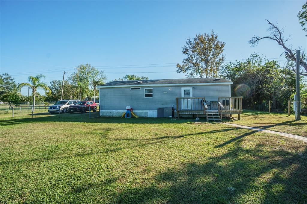 For Sale: $425,000 (3 beds, 2 baths, 960 Square Feet)