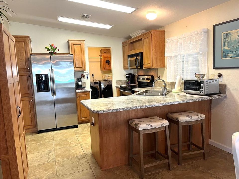 For Sale: $299,000 (2 beds, 2 baths, 1398 Square Feet)