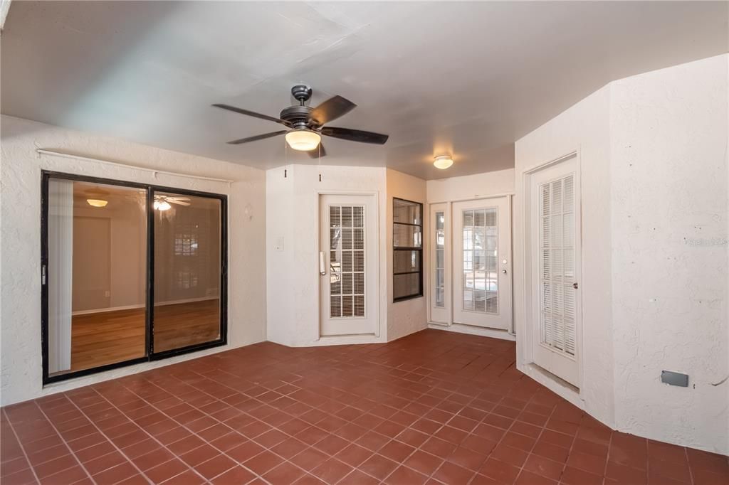 For Sale: $448,500 (3 beds, 2 baths, 2299 Square Feet)