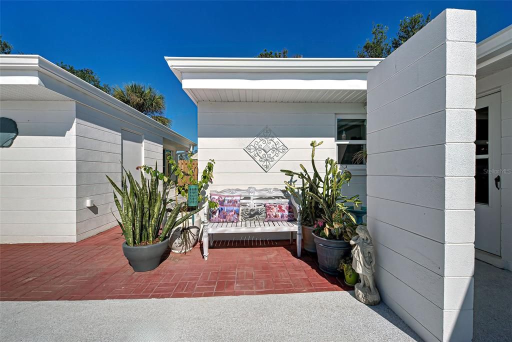 PAVED SITTING AREA