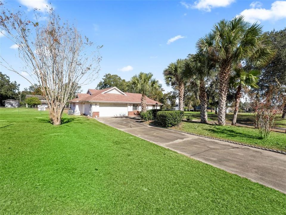 For Sale: $337,900 (3 beds, 2 baths, 1778 Square Feet)