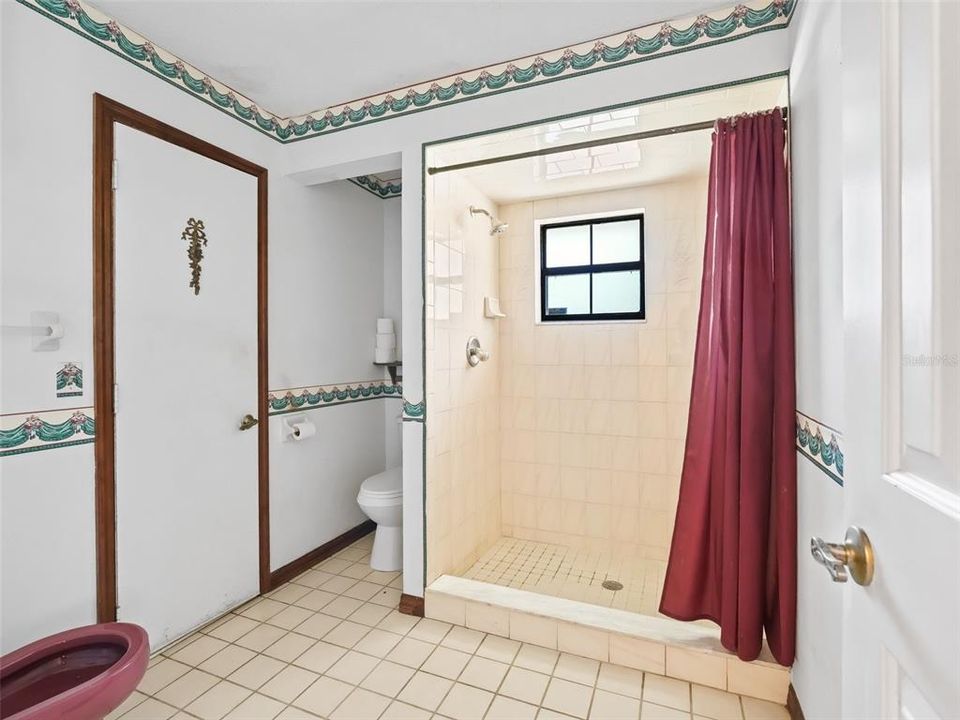 For Sale: $337,900 (3 beds, 2 baths, 1778 Square Feet)