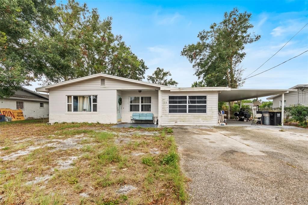 Active With Contract: $175,000 (3 beds, 2 baths, 1204 Square Feet)