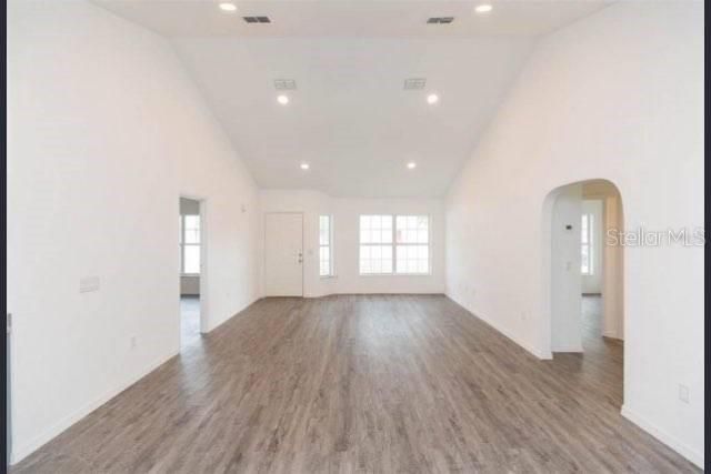 For Sale: $277,900 (3 beds, 2 baths, 1335 Square Feet)