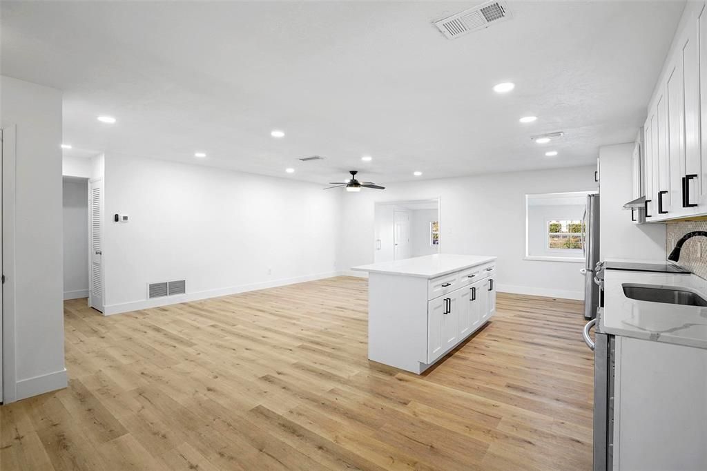 For Sale: $499,000 (4 beds, 2 baths, 1765 Square Feet)