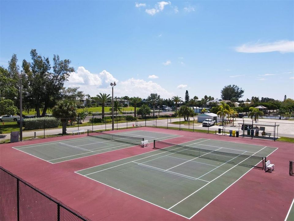 For Sale: $2,750,150 (3 beds, 2 baths, 2876 Square Feet)