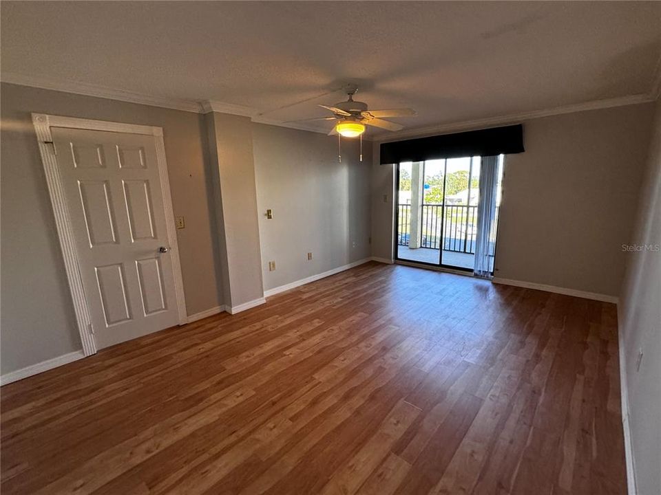 For Sale: $275,000 (2 beds, 2 baths, 1178 Square Feet)