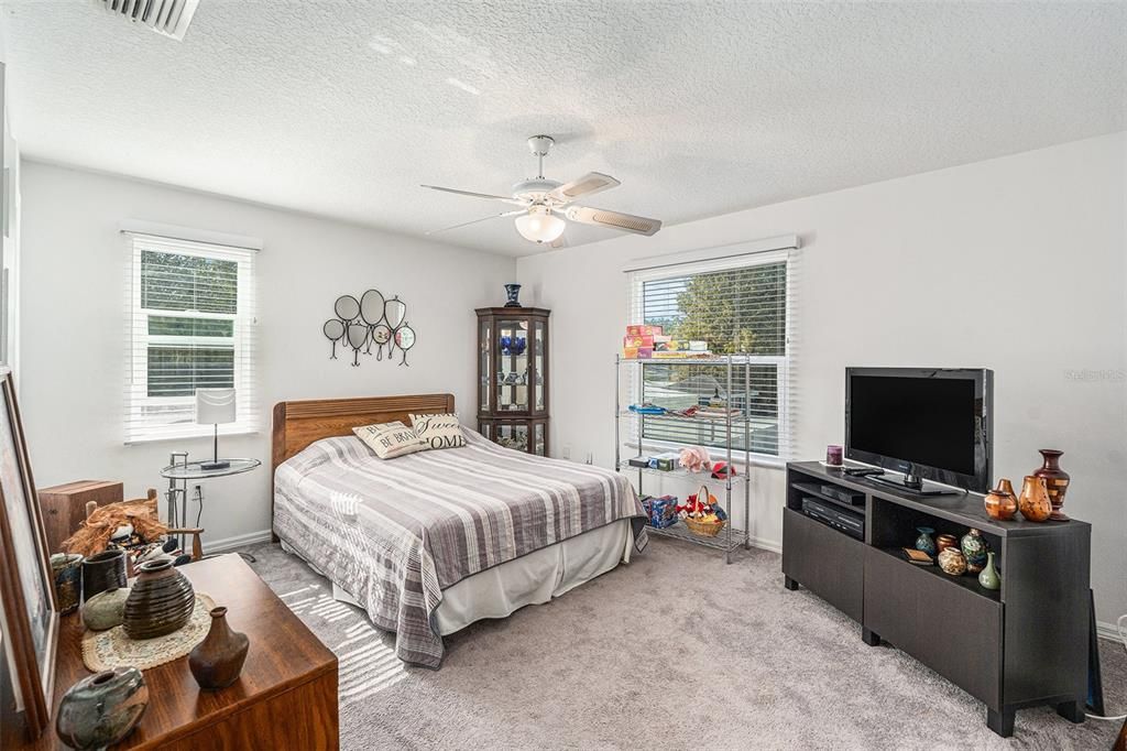 Active With Contract: $405,000 (3 beds, 2 baths, 1804 Square Feet)