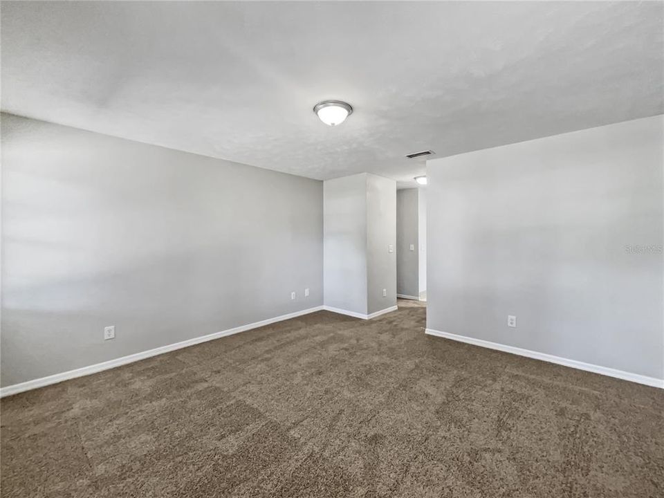 For Sale: $302,000 (3 beds, 2 baths, 1786 Square Feet)