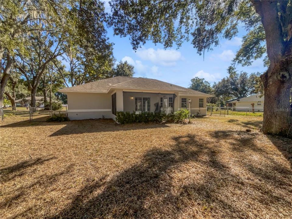 For Sale: $302,000 (3 beds, 2 baths, 1786 Square Feet)