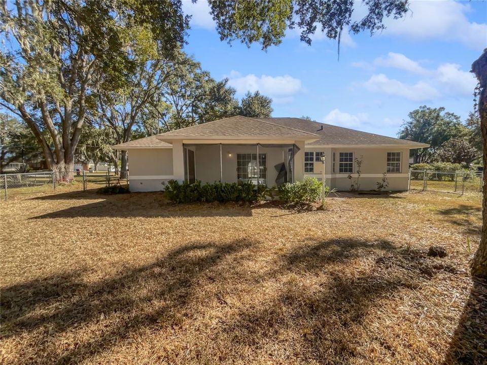 For Sale: $302,000 (3 beds, 2 baths, 1786 Square Feet)