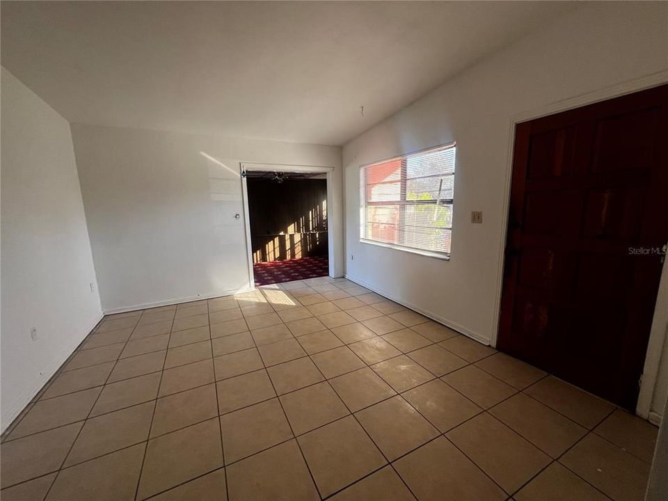 For Sale: $230,000 (3 beds, 1 baths, 1311 Square Feet)