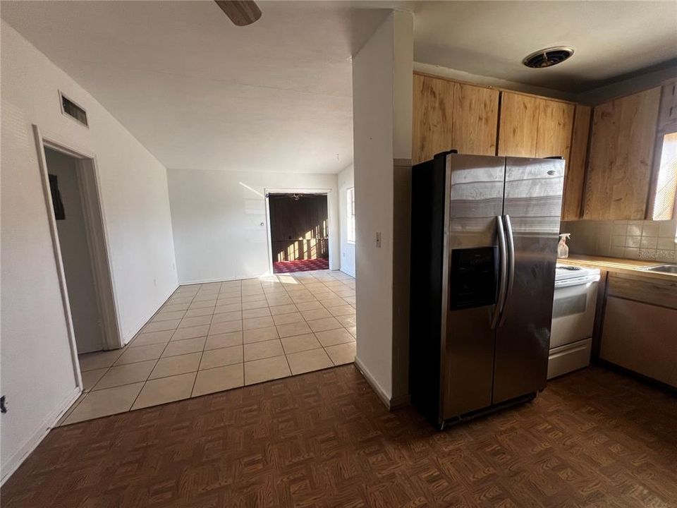 For Sale: $230,000 (3 beds, 1 baths, 1311 Square Feet)