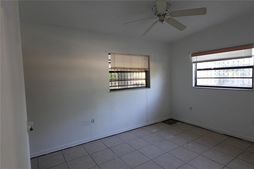 For Sale: $230,000 (3 beds, 1 baths, 1311 Square Feet)