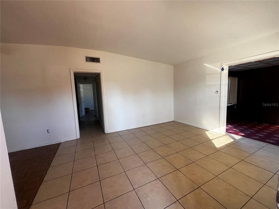 For Sale: $230,000 (3 beds, 1 baths, 1311 Square Feet)