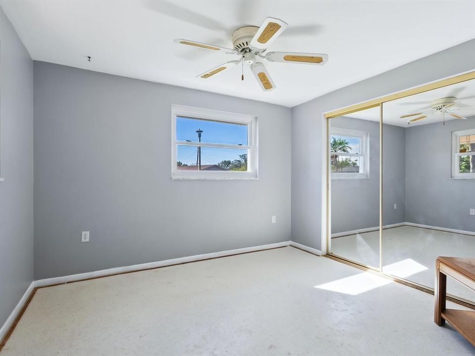 For Sale: $399,000 (2 beds, 2 baths, 1018 Square Feet)