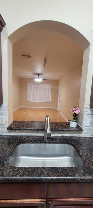 For Rent: $2,300 (3 beds, 2 baths, 1408 Square Feet)