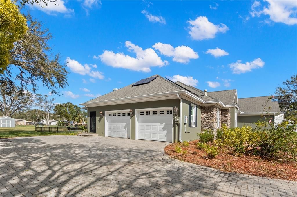 For Sale: $1,500,000 (3 beds, 3 baths, 3131 Square Feet)