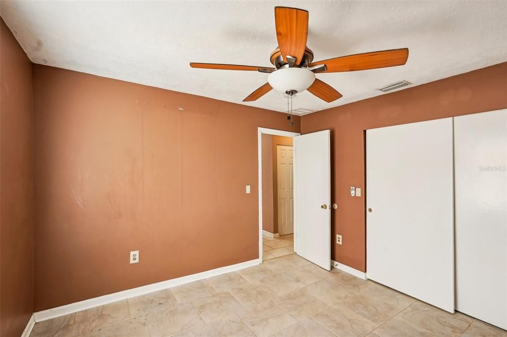 Active With Contract: $375,000 (4 beds, 2 baths, 1546 Square Feet)