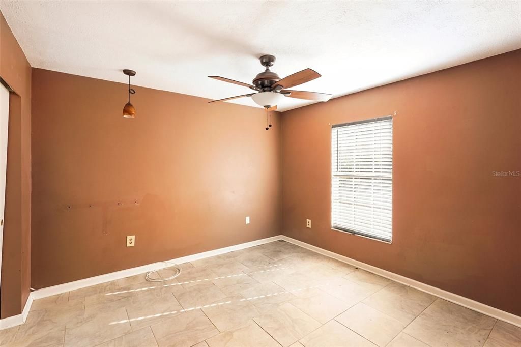 Active With Contract: $375,000 (4 beds, 2 baths, 1546 Square Feet)