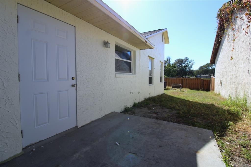 For Rent: $2,500 (4 beds, 2 baths, 1520 Square Feet)