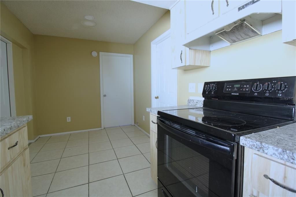 For Rent: $2,500 (4 beds, 2 baths, 1520 Square Feet)