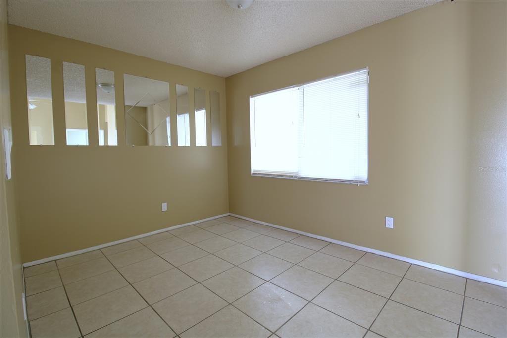 For Rent: $2,500 (4 beds, 2 baths, 1520 Square Feet)