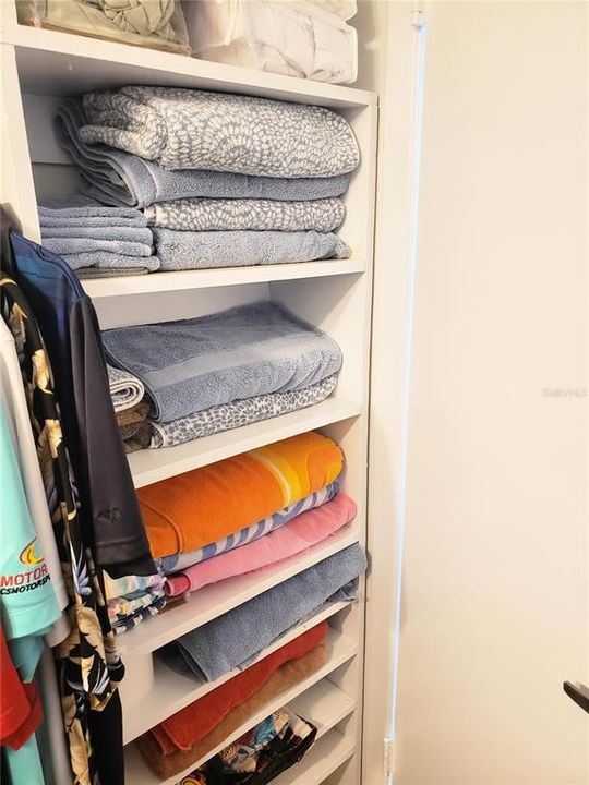 Primary linen shelving