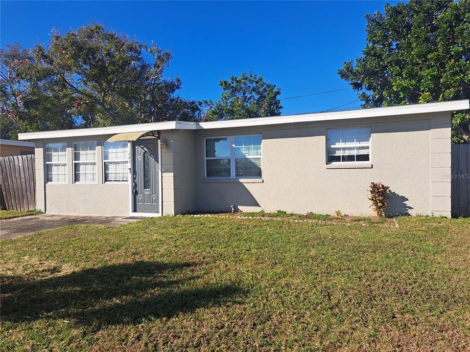 For Sale: $269,000 (3 beds, 1 baths, 950 Square Feet)