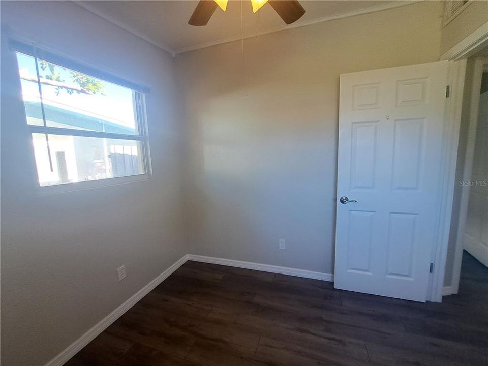 For Sale: $269,000 (3 beds, 1 baths, 950 Square Feet)