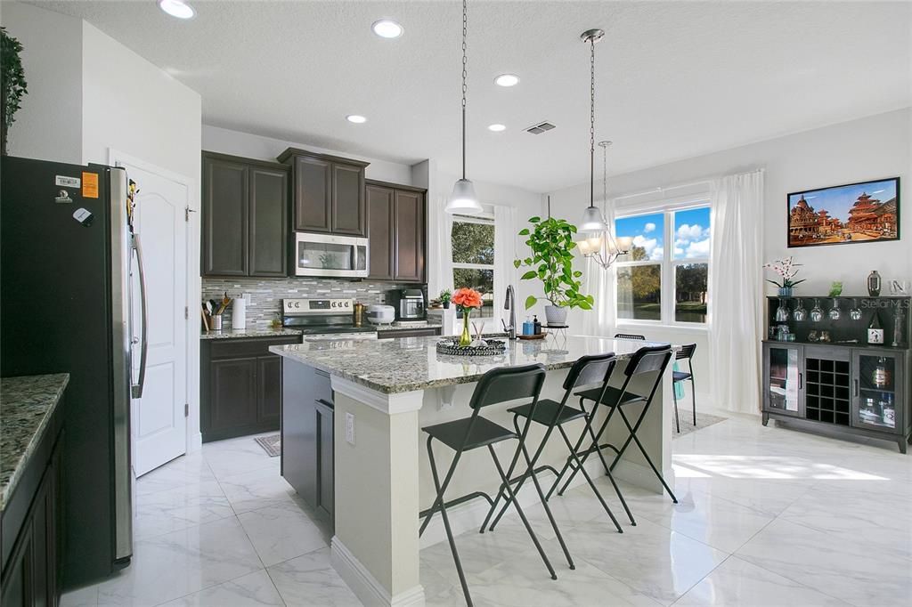 Kitchen / Breakfast Nook