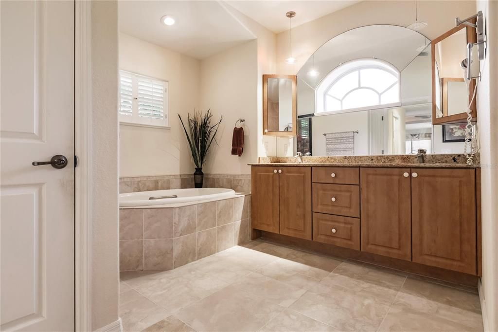 MASTER BATH