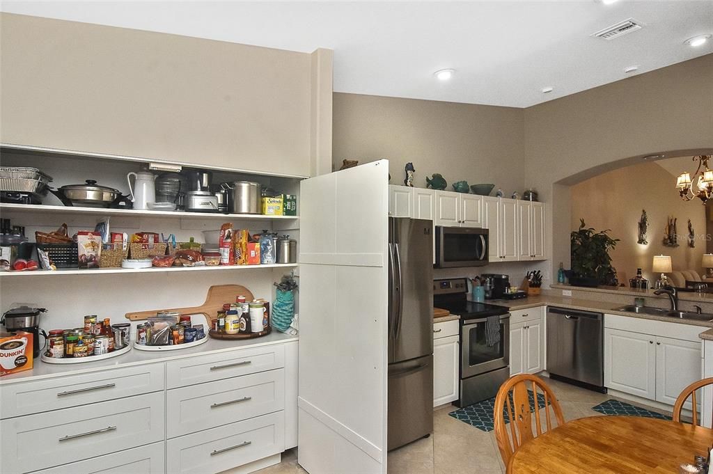 Superb built in Pantry with drawers too!