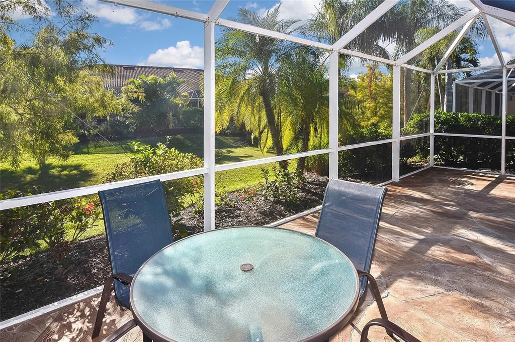 Huge screened patio