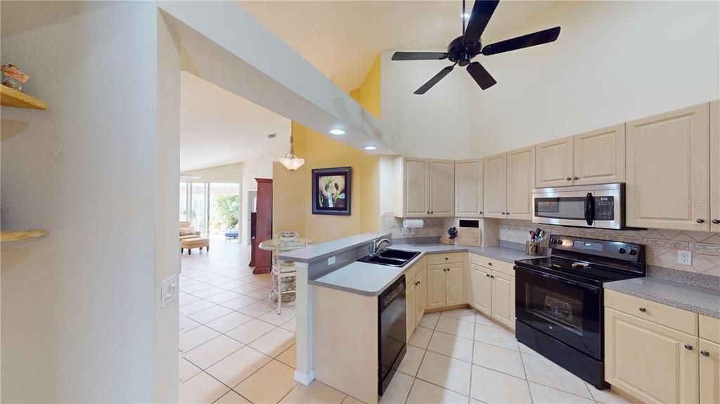 For Sale: $324,900 (3 beds, 2 baths, 1488 Square Feet)