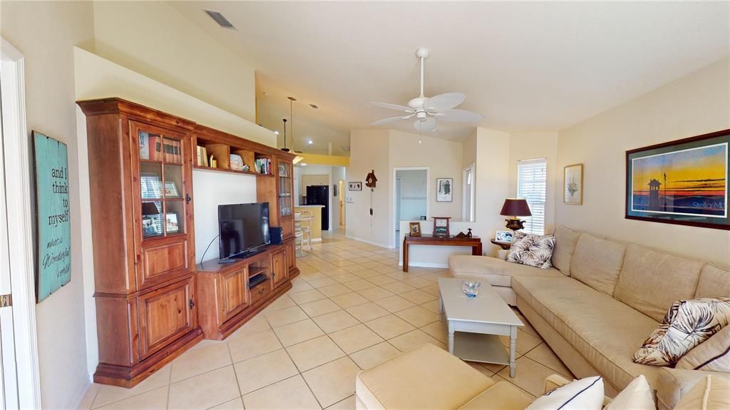 For Sale: $324,900 (3 beds, 2 baths, 1488 Square Feet)