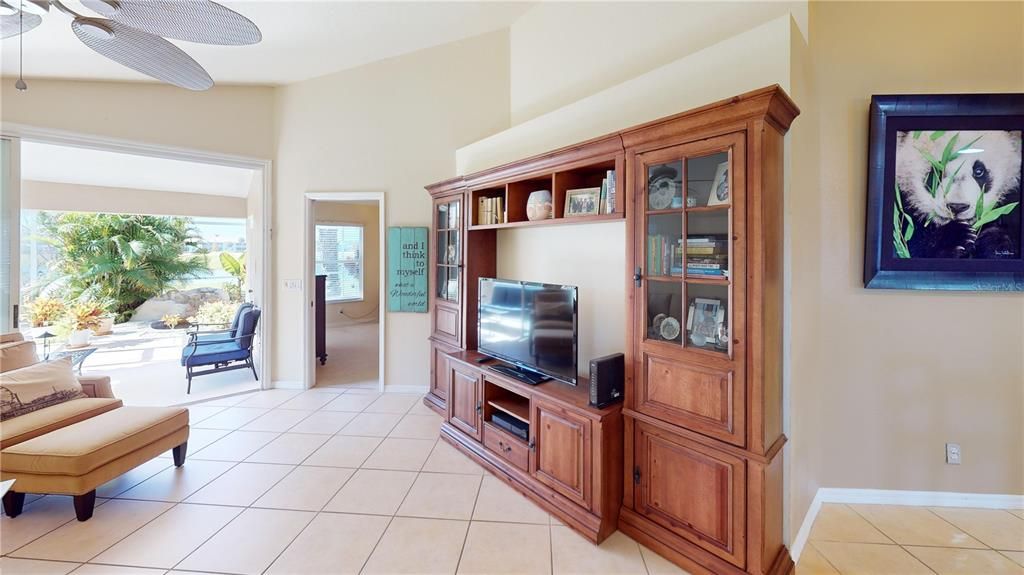 Breakfast bar and separate dining area