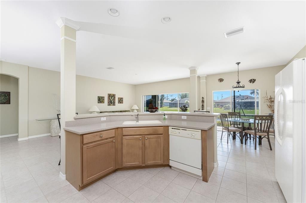 Kitchen= Great Room